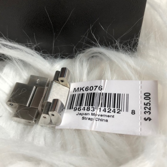 Michael Kors Silver Pave Watch - Picture 4 of 5